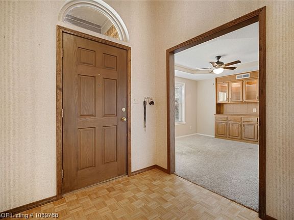 4th image of 905 N 19th Cir