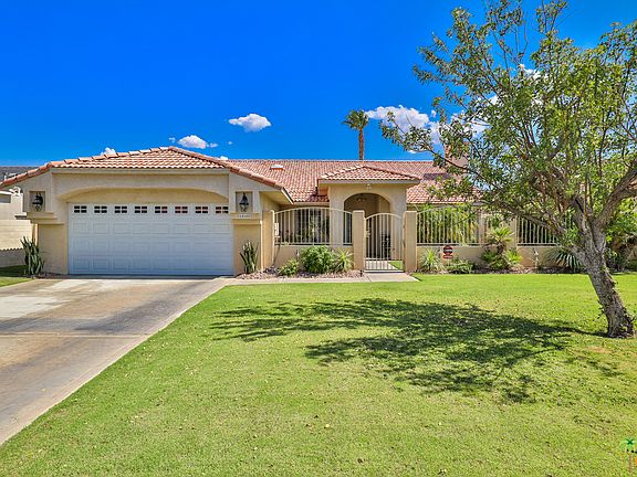 3rd image of 68605 Tachevah Dr