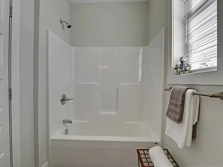 MF - Floresta Street Apartments-822 — Photo 11