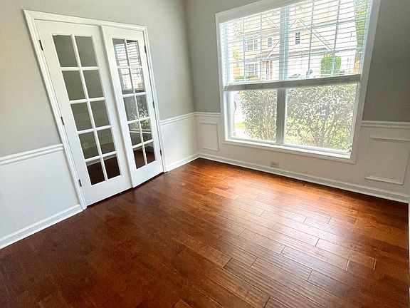 5th image of 3282 Briaroak Dr