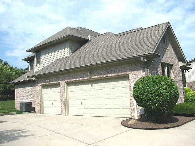 1st image of 4072 Brockton Manor North Dr