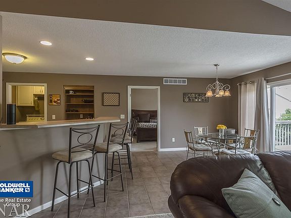 4th image of 304 Waterford Estates Dr
