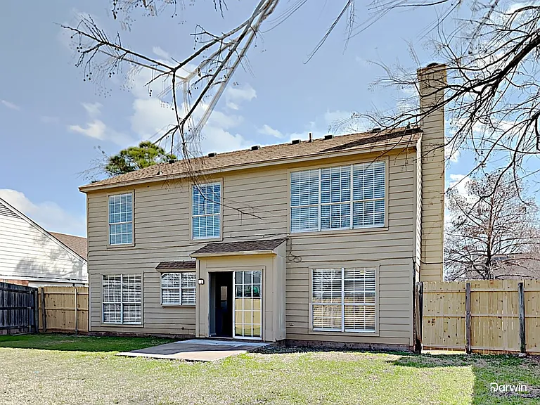 2508 Creekwood Ln — Photo 16