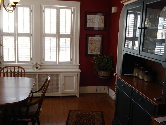 3rd image of 627 Hillcrest Blvd
