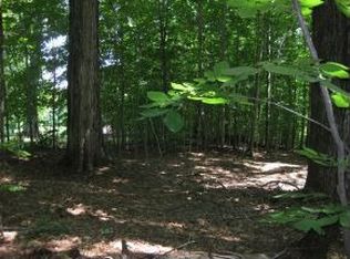 127 Coventry Ln, Manchester Center, VT 05255