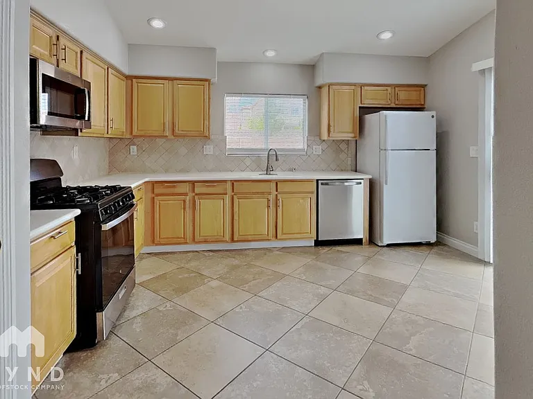 10429 Aloe Cactus St — Photo 5