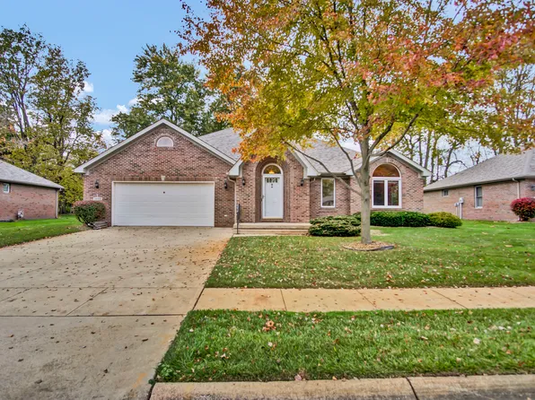 3200 Thomas Trce, Columbus, IN 47203