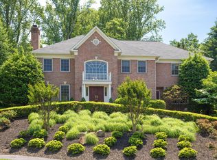 915 Helga Pl, Mc Lean, VA 22102