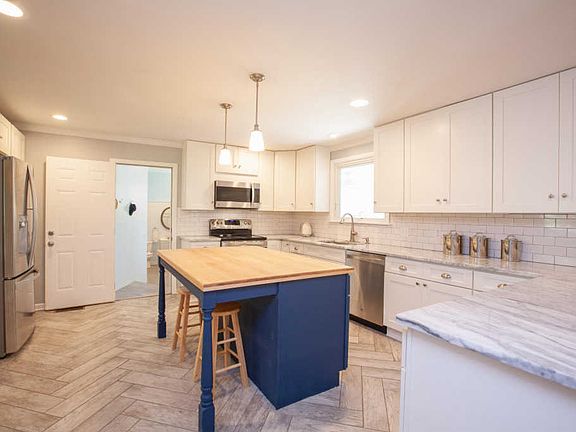 4th image of 7016 Gainesborough Dr