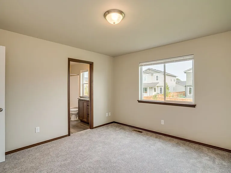 489 S Kansas Loop — Photo 9