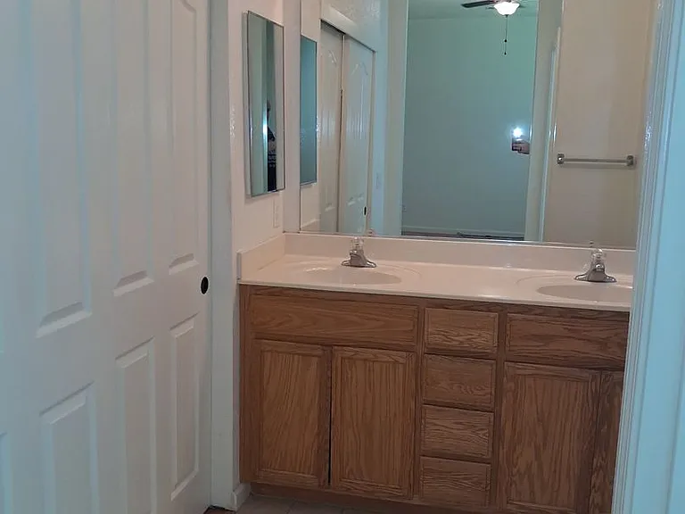 2092 Glory Ct — Photo 9
