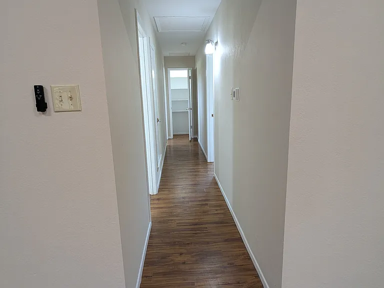 5694 N US Highway 277 — Photo 16