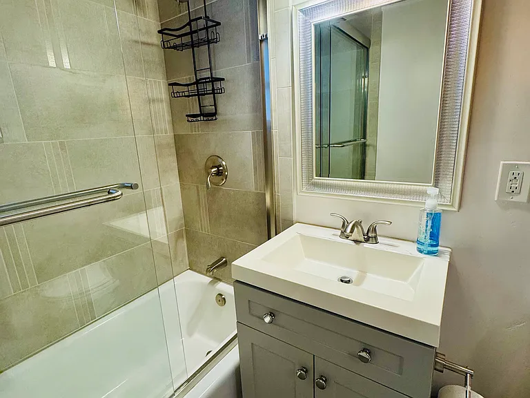 Exclusive use of hall bathroom, (other residents use their primary on suite bathroom)