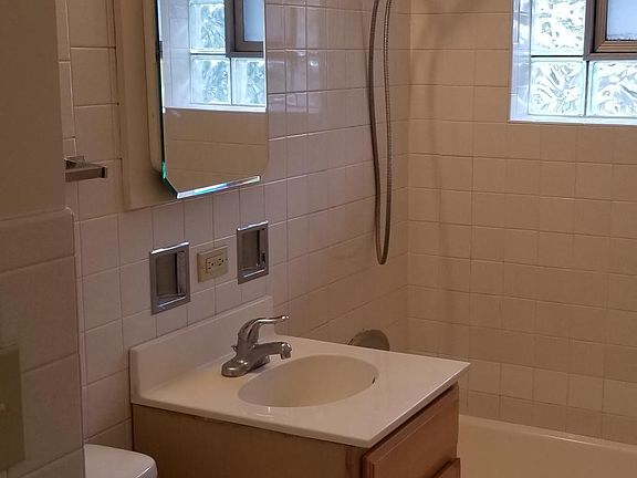 4th image of 3508 Oak Park Ave