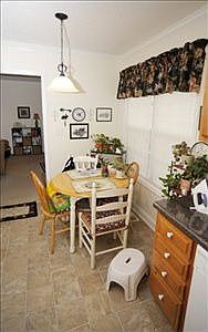 4th image of 211 Wildwood Dr