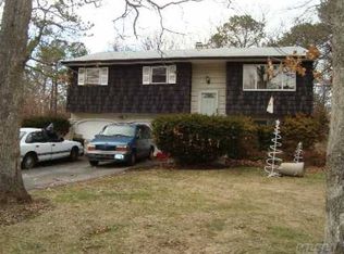 513 Prospect Ave, Central Islip, NY 11722