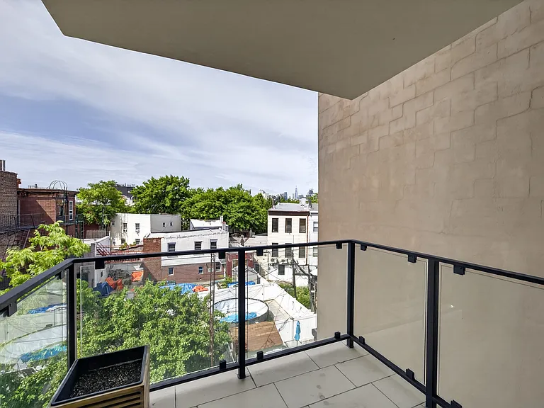 61 N Henry St #3 — Photo 13