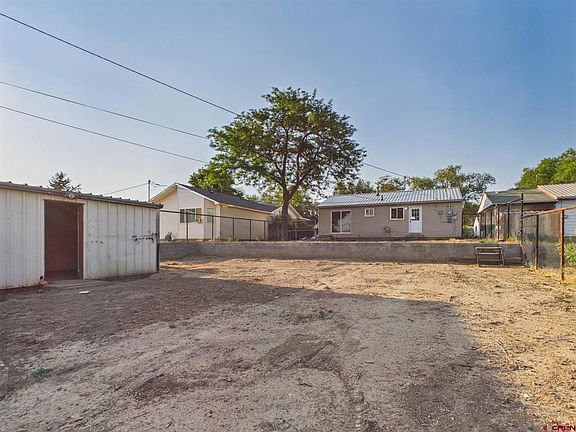 2nd image of 625 E 3rd Street