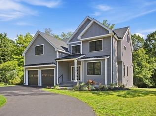 174 Winn St, Burlington, MA 01803