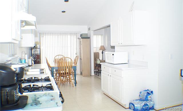 2nd image of 478 Moonlight Dr
