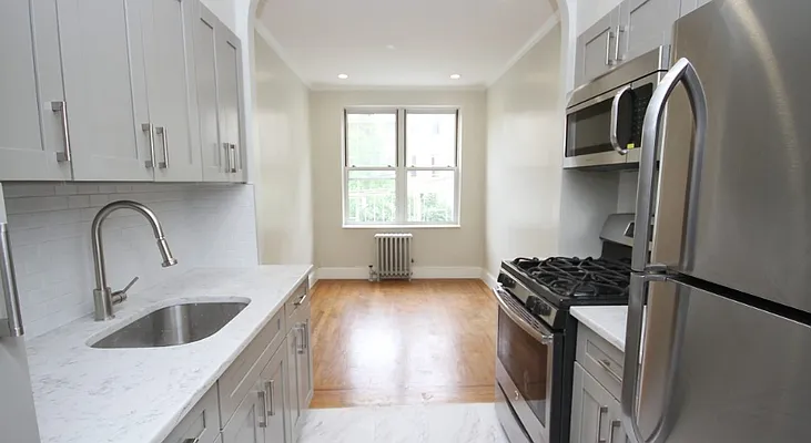 Rented by Compass | media 13