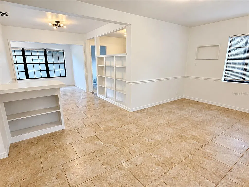 2 bed, 1.0 bath, 1056 sqft, $2,200 — Photo 4