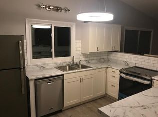 956 Caniff Rd, Columbus, OH 43221