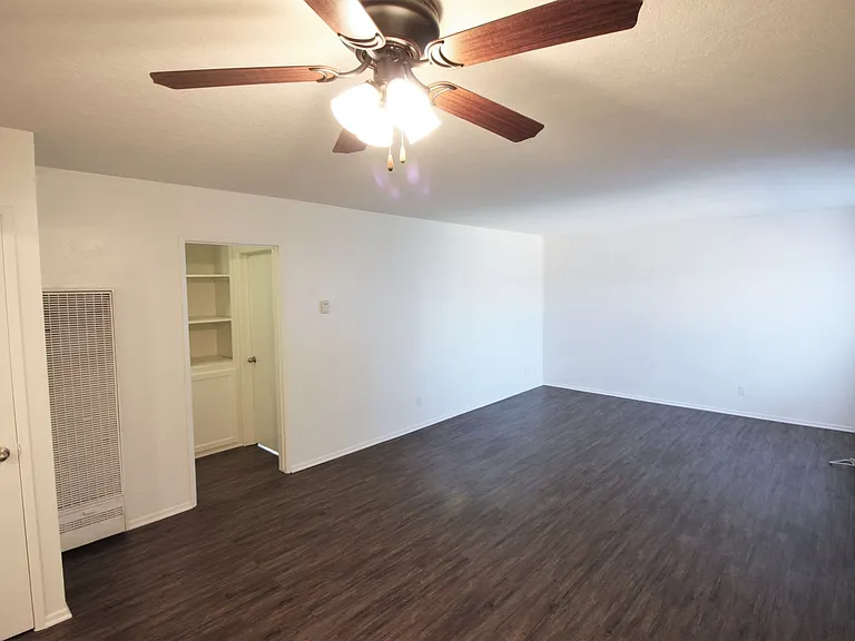 Linden Court Apartments — Photo 108