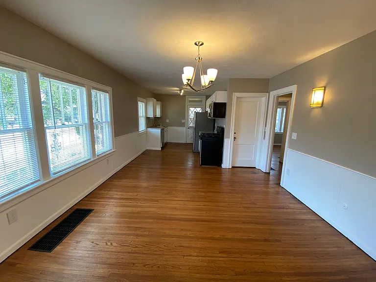 345 Dana Ave — Photo 6