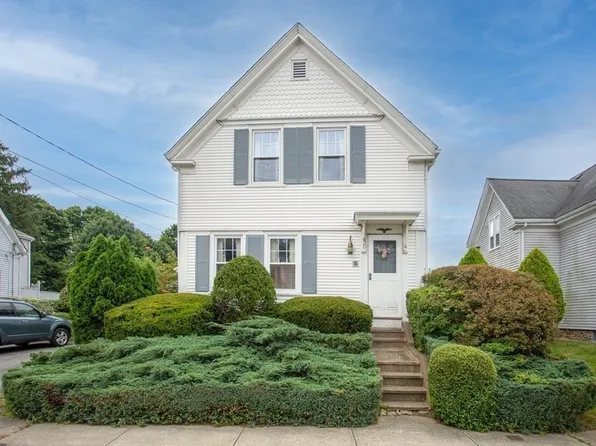 32 Stafford St, Plymouth, MA 02360