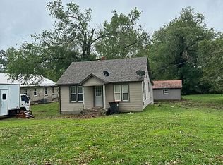 404 W 14th St, Cassville, MO 65625