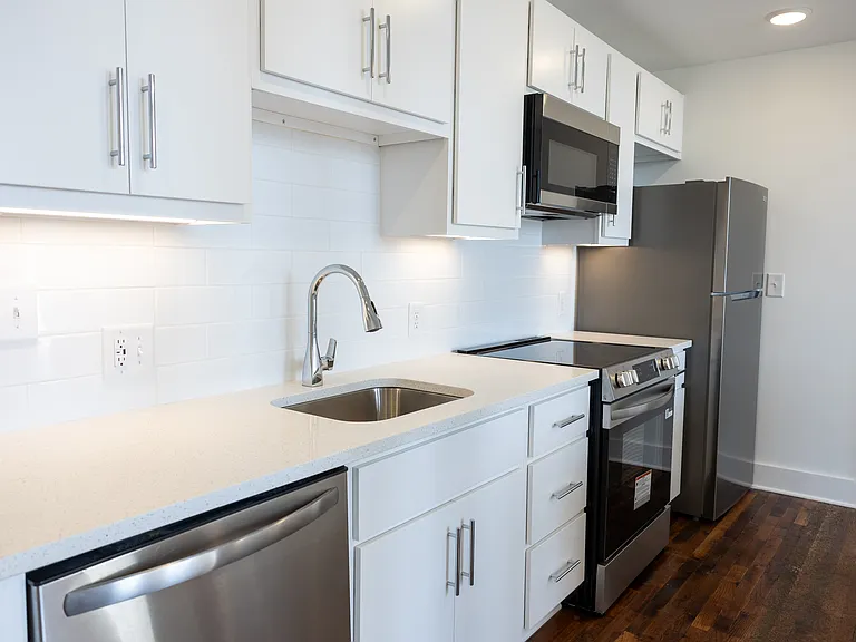 Overton Lofts — Photo 10