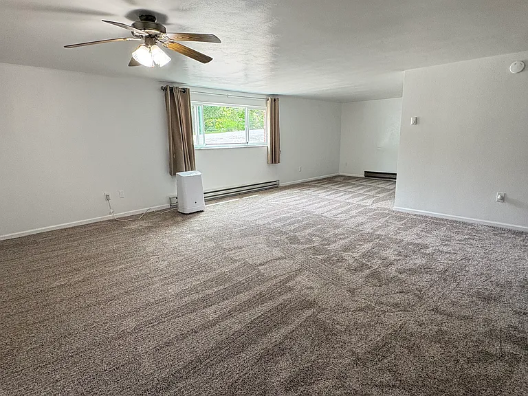 100 Bowman St #102 — Photo 2