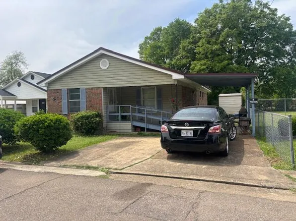 1103 19th St N, Columbus, MS 39701