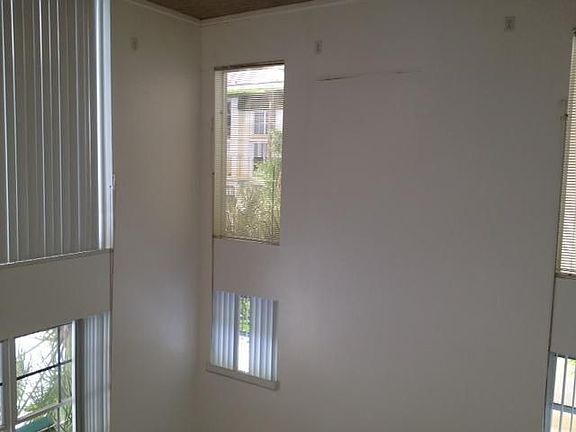 5th image of 4736 Chancellor Dr APT 20