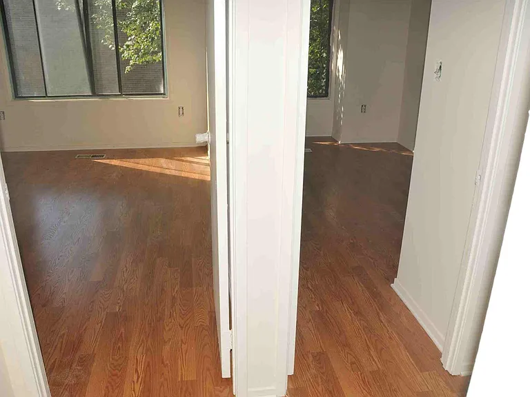 Forest View Pl — Photo 4