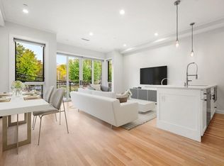 27 Dwight St #2A, Boston, MA 02118