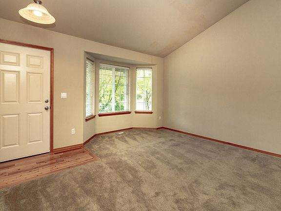 4th image of 18206 71st Ave E