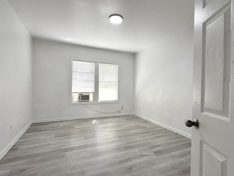 5029 Live Oak St #3 — Photo 3