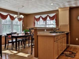 97 Sylvan St UNIT 6, Danvers, MA 01923