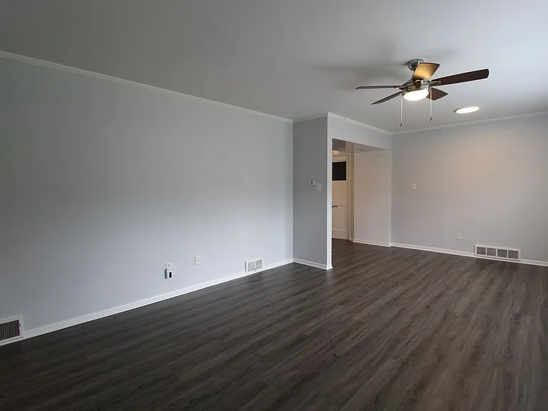 2722 W 76th St — Photo 3