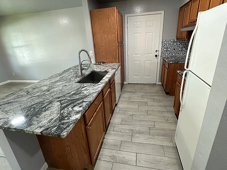 2512 SE 48th St — Photo 14