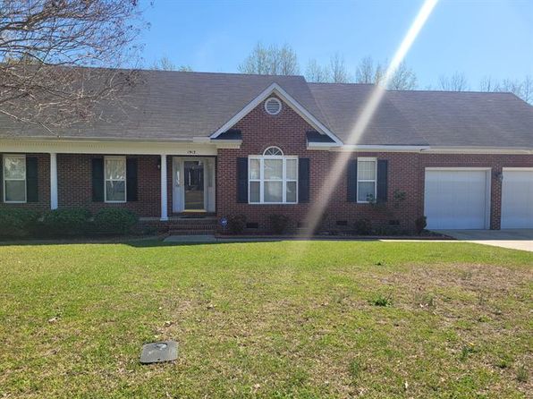 1913 Ashridge Dr