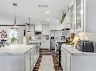 151 Hilltop Ln, Emory, TX 75440