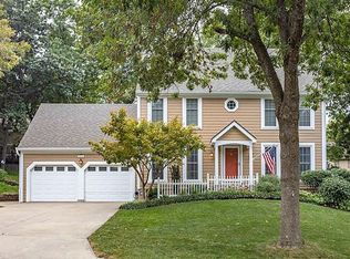 9535 W 116th Pl, Overland Park, KS 66210