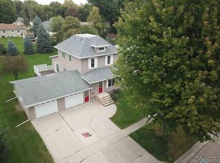418 W Luverne St, Luverne, MN 56156