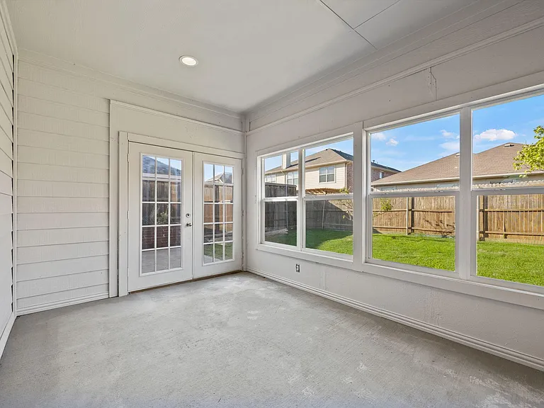 14710 Crystal Lake Dr — Photo 23