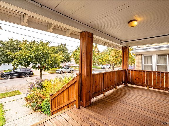 4th image of 166 Woodside Ave