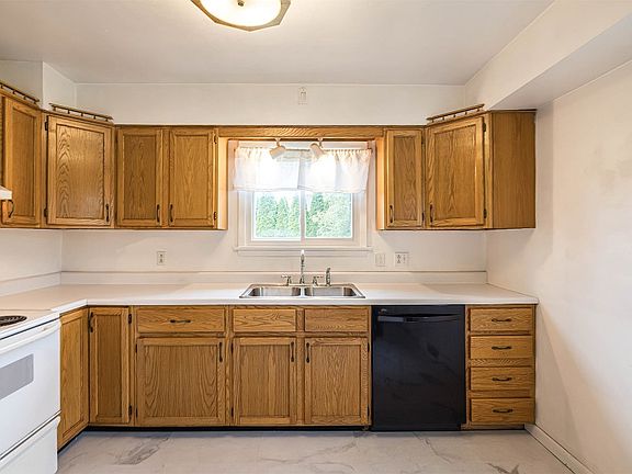 5th image of 5649 Fairlane Dr