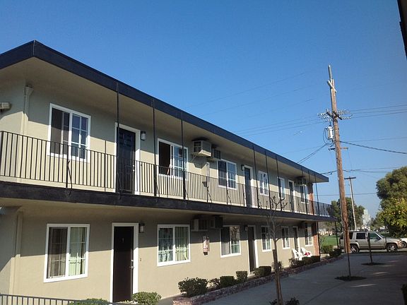 2nd image of 700 O St APT 33